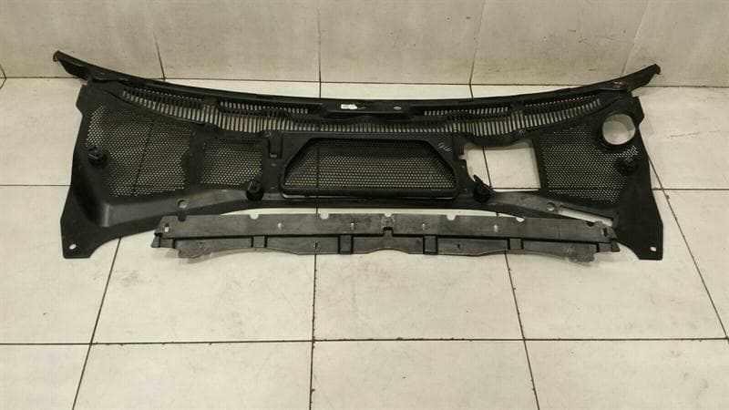 BENTLEY Bentley Continental GTC V8S 3W8819416 Front Cover RHD RIGHT HAND DRIVE
