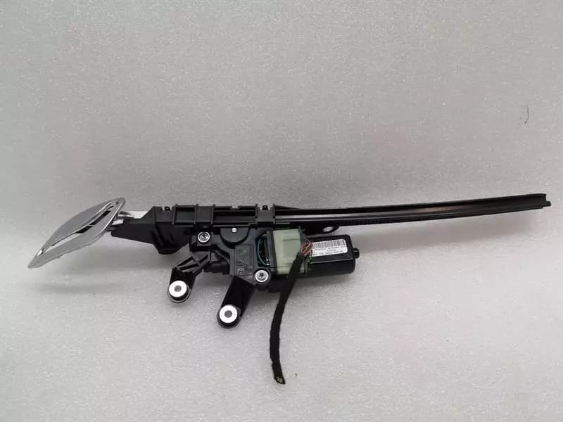 Bentley Continental GT V8S Right Seatbelt Feeder 3W8859762A RE Seat Belt Strap Motor