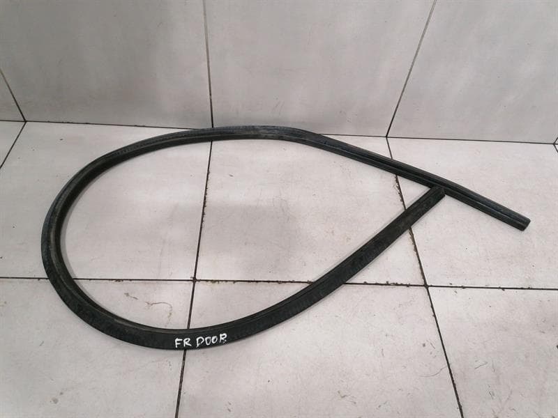 BENTLEY Bentley Continental GT V8S FRH Door Seal 3W8867337D Door Seals Front Right