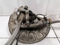 MERCEDES-BENZ Mercedes C63 AMG W205 Left Front Hub A2053325300 Wheel Bearing Housing Front Li Set — thumbnail 4