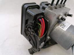 MERCEDES-BENZ Mercedes C63 AMG W205 A.B.S pump A2059005051 ABS pump hydraulic block — thumbnail 6