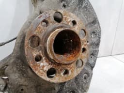 MERCEDES-BENZ Mercedes C63 AMG W205 Right Front Hub A2053325400 Wheel Bearing Case Front Right — thumbnail 2