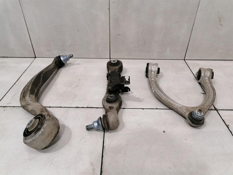 MERCEDES-BENZ Mercedes E63 AMG W213 right front wishbone A2053303206 front right handlebar