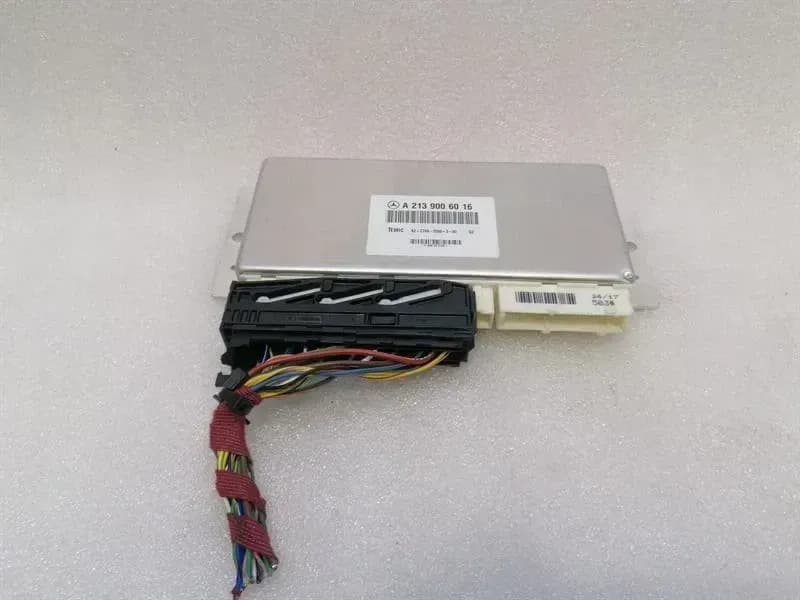 Mercedes E Class W213 Suspension Unit A2139006016 Control Unit Airmatic