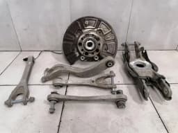 MERCEDES-BENZ Mercedes E63 AMG W213 Right Rear Hub A2133505607 Wheel Bearing Case Rear Right — thumbnail 1