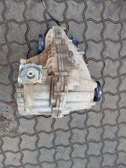 MERCEDES-BENZ MERCEDES G63 W463A W464 18-24 G63 AMG Transfer Box A4632803300 Transfer Case — thumbnail 9