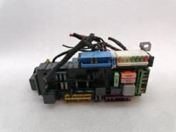 MERCEDES-BENZ Mercedes GT C190 GTS S COUPE Fuse Box A1909063700 Fuse Box SAM — thumbnail 6