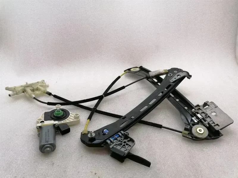 MERCEDES-BENZ Mercedes GT C190 COUPE right front door winder A1907200246 power window front re