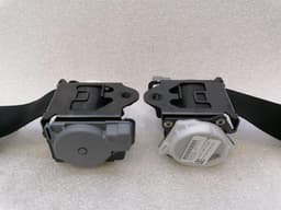 MERCEDES-BENZ Mercedes GT C190 GTS COUPE front seatbelt A1908601500 seat belt front set — thumbnail 9