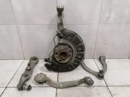 MERCEDES-BENZ Mercedes C63 AMG W205 Right Front Hub A2053300004 Wheel Bearing Housing Front Right — thumbnail 1