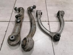MERCEDES-BENZ Mercedes C63 AMG W205 Right Front Hub A2053300004 Wheel Bearing Housing Front Right — thumbnail 2