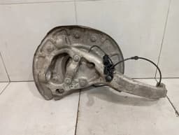 MERCEDES-BENZ Mercedes C63 AMG W205 Right Front Hub A2053325200 Wheel Bearing Housing Front Re M177 — thumbnail 3