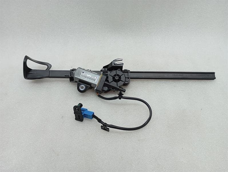 MERCEDES-BENZ Mercedes C Class W205 Left Seatbelt Feeder A2058600182 Seat Belt Retainer Front Left