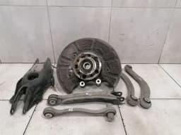MERCEDES-BENZ Mercedes C63 AMG W205 Left Rear Hub A2053509713 Wheel Bearing Housing Rear Left — thumbnail 1