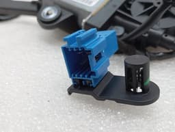 MERCEDES-BENZ Mercedes C Class W205 Left Seatbelt Feeder A2058600182 Seat Belt Retainer Front Left — thumbnail 5