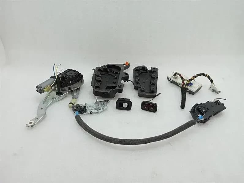 MERCEDES-BENZ MERCEDES C CLASS W205 BOOT LOCK A2058200042 TAILGATE LOCK ELECTRIC SET