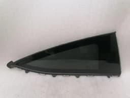 MERCEDES-BENZ Mercedes C Class W205 Right Rear 1/4 Glass A2056703212 Door Glass 1/4 Rear RH — thumbnail 1