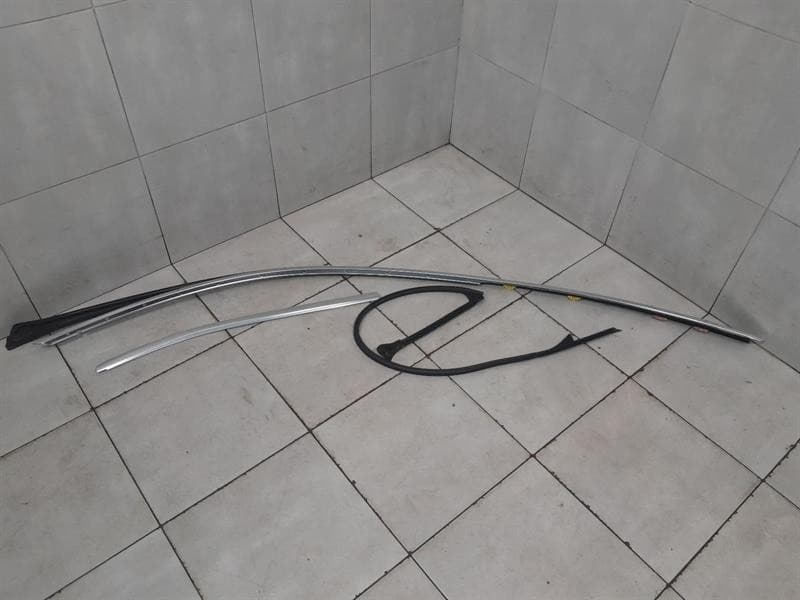MERCEDES-BENZ Mercedes C Class W205 Body Moulding A2056730183 LEFT Strip
