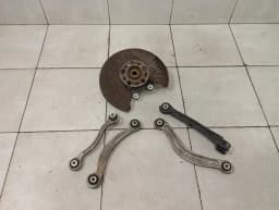 MERCEDES-BENZ Mercedes C Class W205 Right Rear Hub A2053509813 Wheel Bearing Housing Rear Right — thumbnail 1