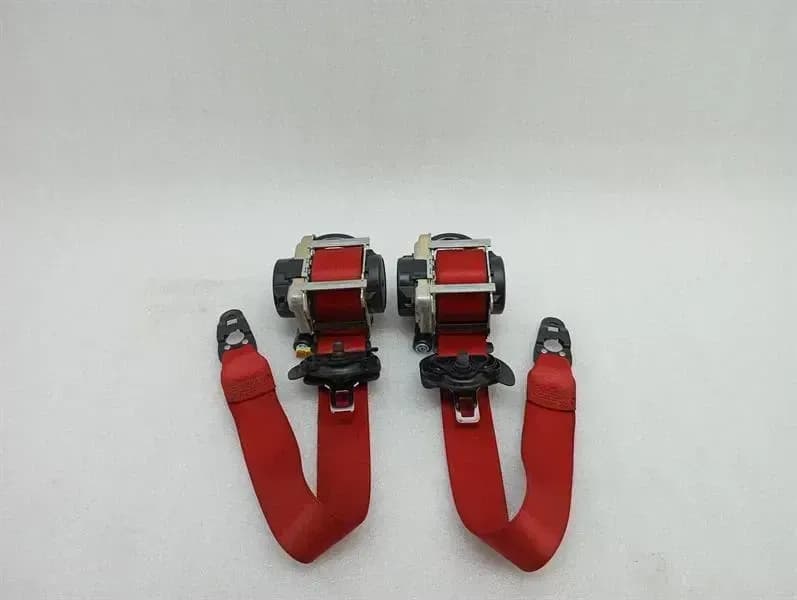 MERCEDES C63 AMG W205 FRONT SEATBELT A2058600185 FRONT SEATBELT RED SET