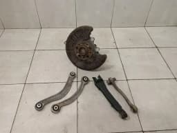 MERCEDES-BENZ Mercedes C Class W205 Left Rear Hub A2053509713 Wheel Bearing Housing Rear Left — thumbnail 1
