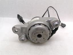 MERCEDES-BENZ Mercedes E63 AMG W213 Left Engine Mount A2902401700 Engine Holder Li M177 AMG — thumbnail 1