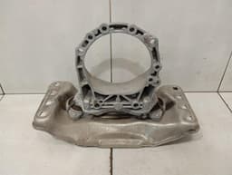 MERCEDES-BENZ Mercedes C63 AMG W205 Gearbox Mount A2132400300 Transmission Holder — thumbnail 2