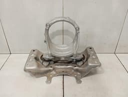 MERCEDES-BENZ Mercedes C63 AMG W205 Gearbox Mount A2132400300 Transmission Holder — thumbnail 9