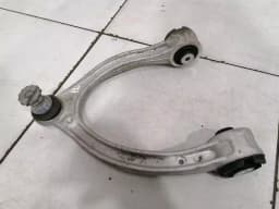 MERCEDES-BENZ Mercedes C63 AMG W205 Left Front Hub A2053325300 Wheel Bearing Housing Front Left — thumbnail 10