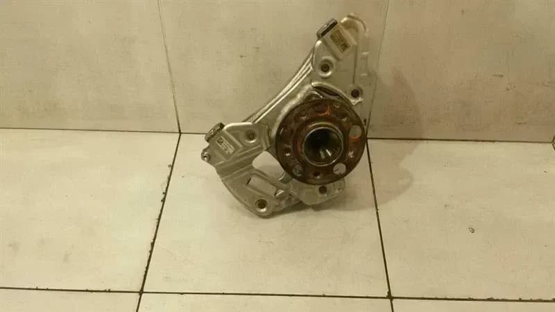MERCEDES-BENZ Mercedes GT C190 GTR Right Front Hub A1903309001 Wheel Bearing Housing Front Right