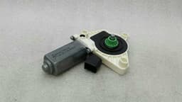 MERCEDES-BENZ Mercedes C63 AMG W205 door window motor A0009066106 window regulator motor left — thumbnail 1