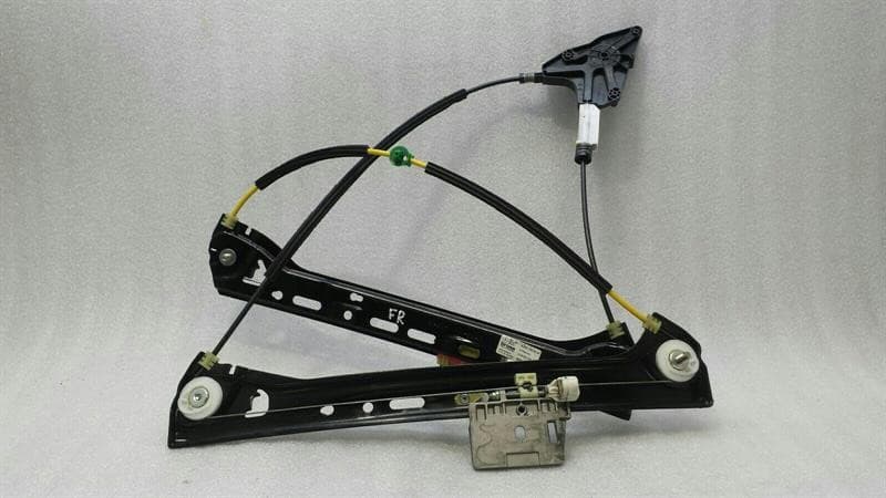 MERCEDES-BENZ MERCEDES C CLASS W205 RIGHT DOOR WINDER A2057200446 WINDOW REGULATOR RIGHT COUPE