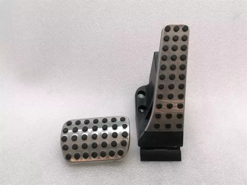 Mercedes GT 4-DOOR X290 GT63S AMG Gas Pedal (Electrical) A2053000104 Accelerator Pedal