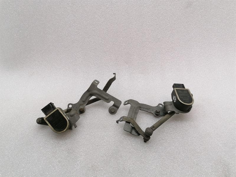 MERCEDES-BENZ Mercedes GT 4-DOOR X290 Rear Level Sensor A2909057500 Level Sensor Rear Set