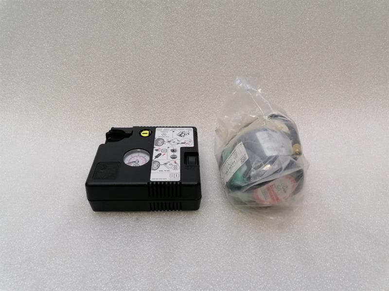 MERCEDES-BENZ Mercedes GT 4-DOOR X290 GT63S AMG SAVER KIT A0005838200 Jack