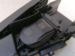 ASTON MARTIN Aston Martin Vantage AM6 2018-2025 Throttle Pedal (Electrical) HY53-9F836-AA Throttle Pedal — thumbnail 4
