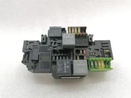MERCEDES-BENZ MERCEDES C CLASS W205 FUSE BOX A2139065706 FUSE BOX RELAY — thumbnail 1
