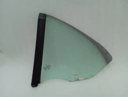 PORSCHE Porsche 911 997 Right Rear 1/4 Glass 99754311211 Door Window 1/4 Rear RH — thumbnail 2