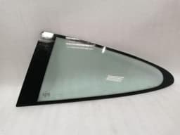PORSCHE Porsche 911 997 left rear quarter glass 99754311100 door window 1/4 rear left — thumbnail 1