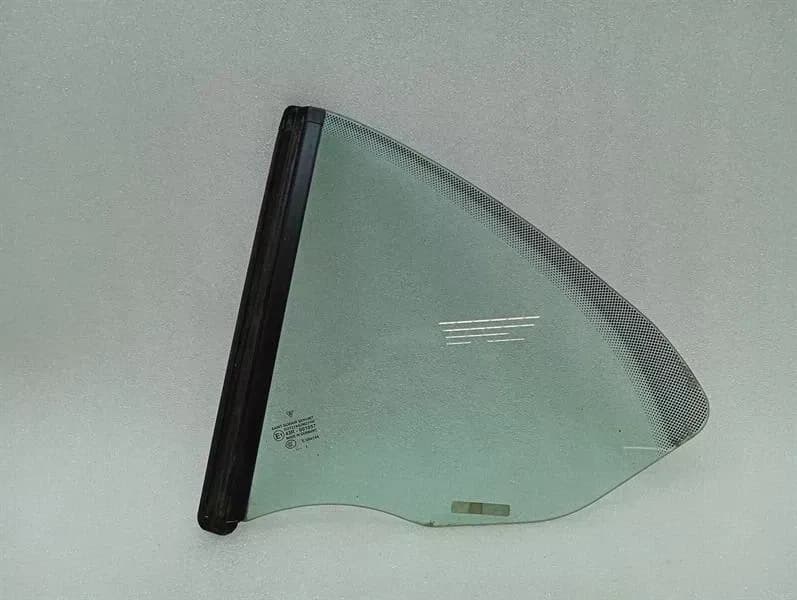 Porsche 911 997 left rear 1/4 glass 99754311111 door window 1/4 rear LH