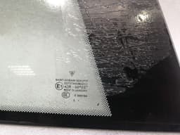 PORSCHE Porsche 911 997 right rear quarter glass 99754311200 door window 1/4 rear right — thumbnail 8