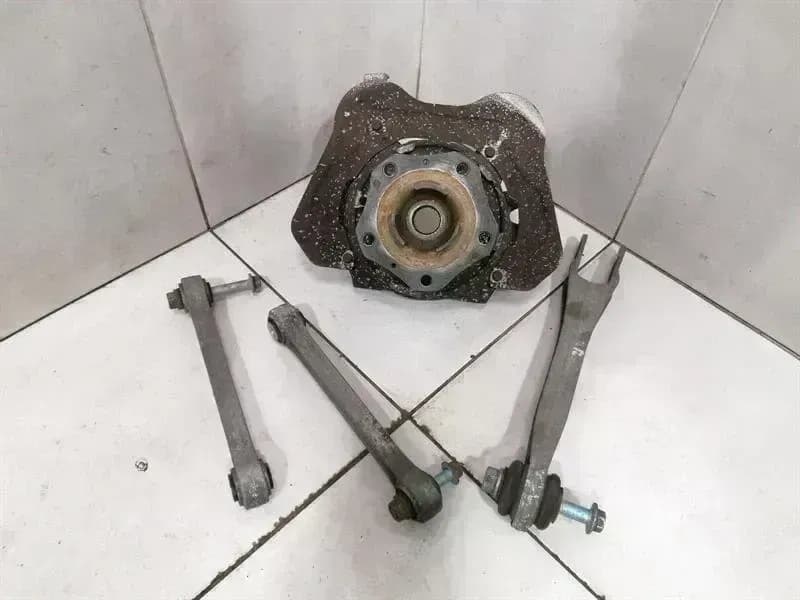 Porsche 911 997 right rear hub 99733111207 wheel bearing housing rear right