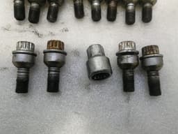 PORSCHE Porsche 911 997 wheel bolt set wheel bolts set — thumbnail 3