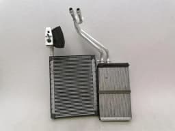FERRARI FERRARI ROMA F169 HEATER MATRIX 453654 RIGHT HAND DRIVE RHD — thumbnail 1