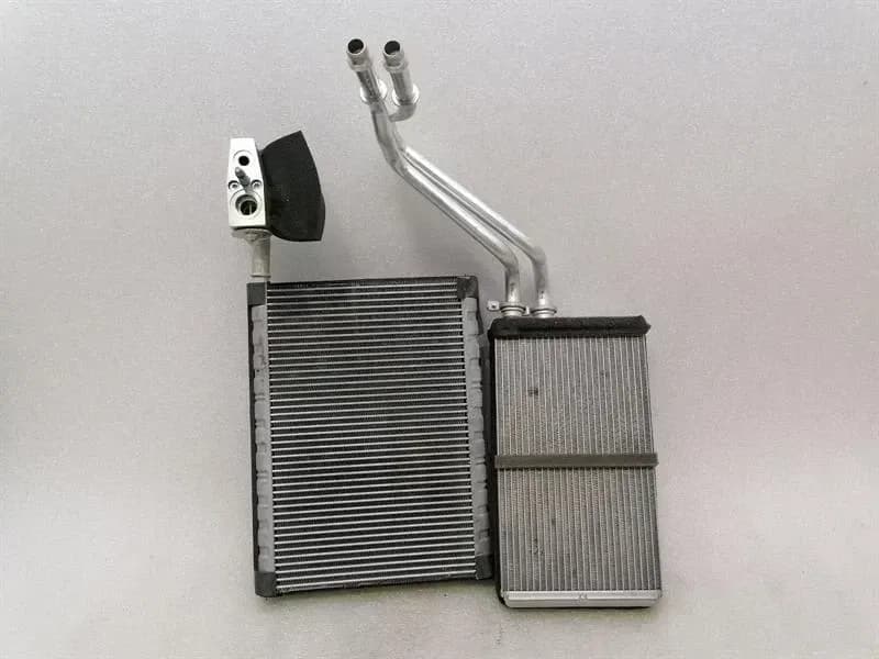FERRARI FERRARI ROMA F169 HEATER MATRIX 453654 RIGHT HAND DRIVE RHD