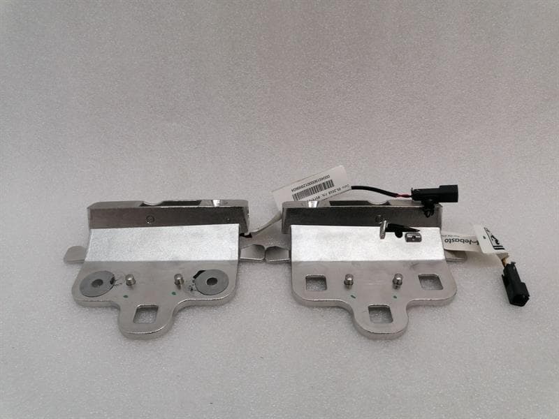 FERRARI FERRARI PORTOFINO F164 89257400 ROOF STRIKER SET ROOF STRIKER