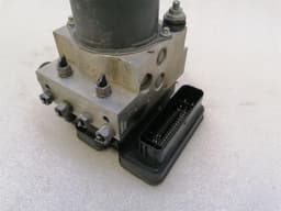 FERRARI Ferrari Portofino F164 A.B.S Pump 836250 ABS Pump Hydraulic Block 836257 — thumbnail 9