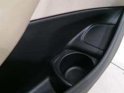 MERCEDES-BENZ Mercedes E63 AMG W213 Door Card Left A2137207109 RIGHT HANDLE BEIGE LEATHER — thumbnail 3