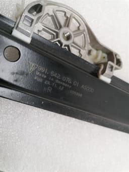 PORSCHE Porsche 911 991 Right Front Door Winder 99154207601 Power Window Front Right — thumbnail 2