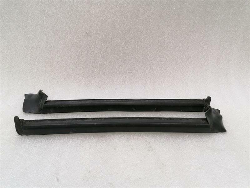 PORSCHE Porsche 911 991 Convertible Rear Wing Seal 99154347602 Rear Seals